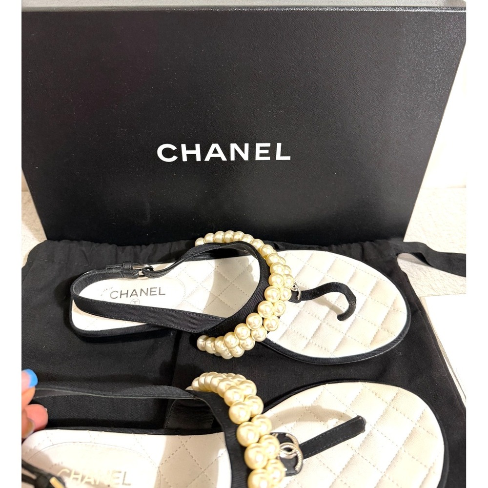 Chanel Women's US Size 7 Black with Pearls Flat Buckle Thong Sandals $1,250 - Picture 4 of 16